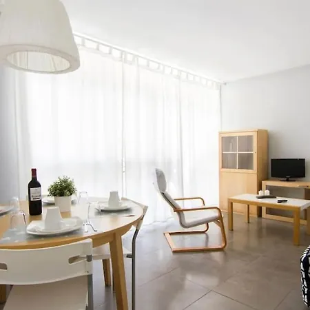 Cute Tiny Flat Near The And Center 아파트 *